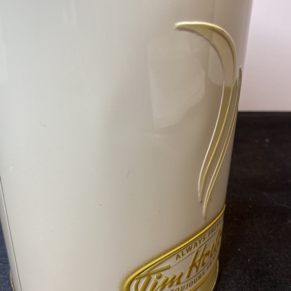 Tim Hortons Limited Edition Tin - Picture 9 of 12